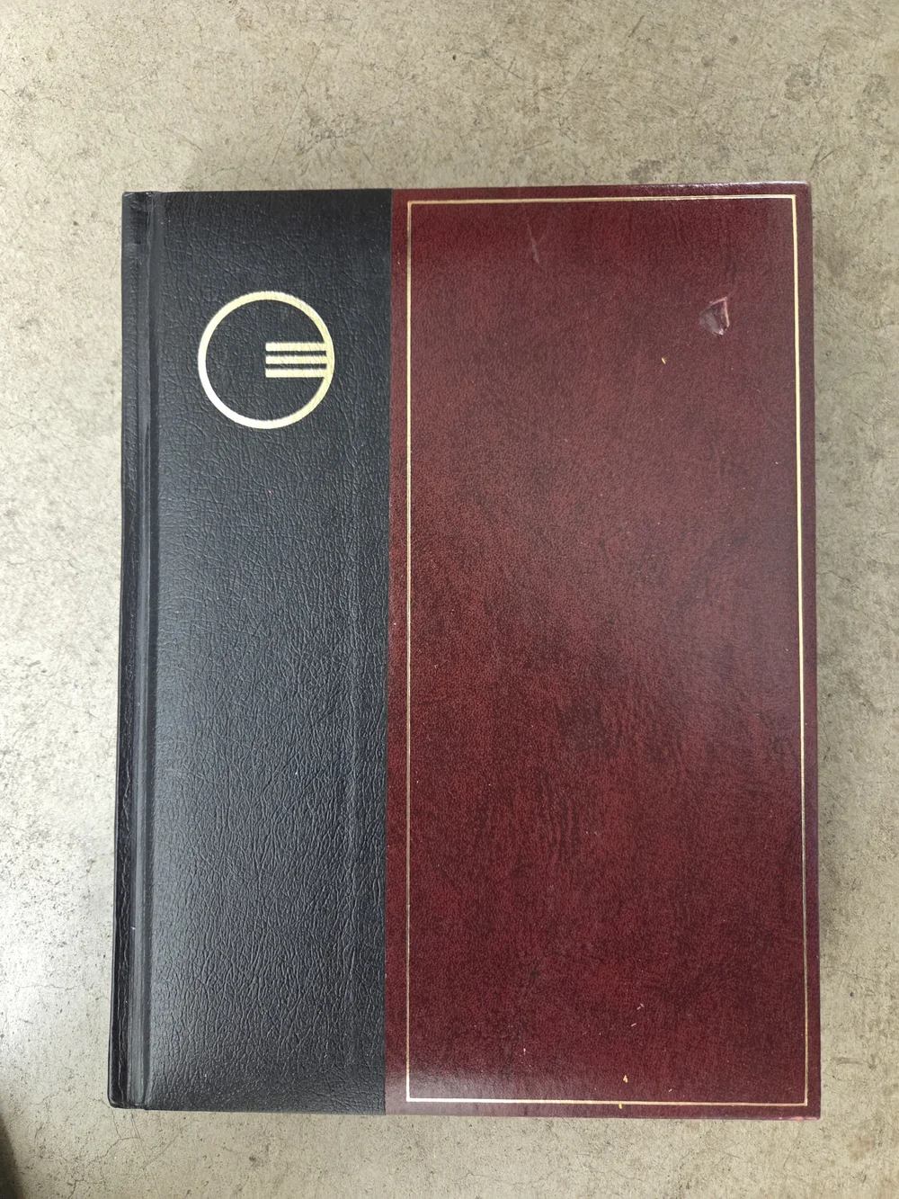 International Desk Diary - White